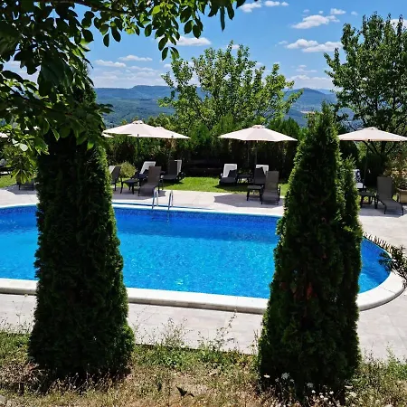 комплекс белла терра Case de vacanță Gostilitsa